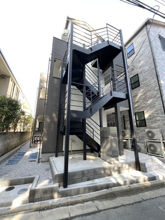 アザーレ・キュリオス三田Aの物件外観写真